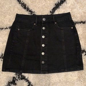 American eagle black skirt